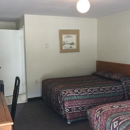 Valley Motel Sparwood Eksteriør billede